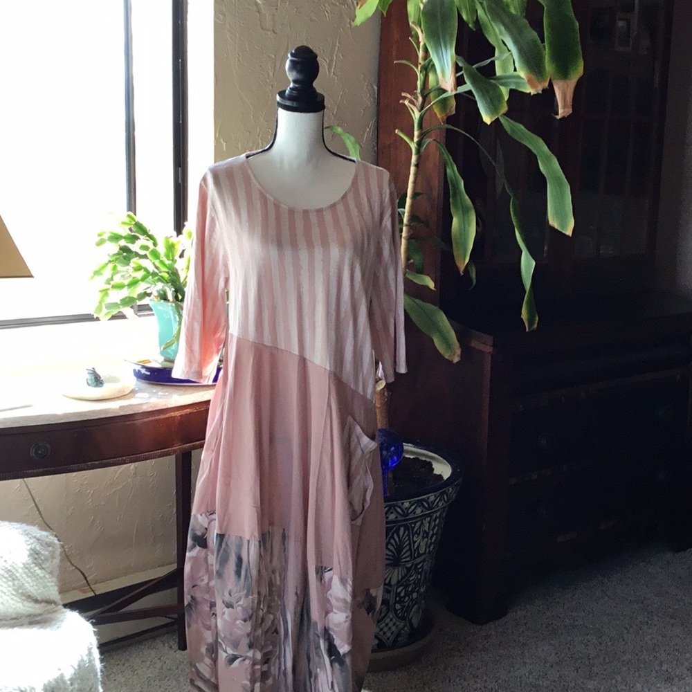 NWT. Maeh Made in Italy Dress